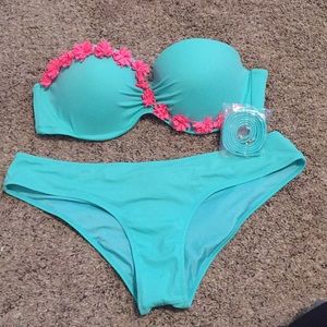 Victoria’s Secret Bikini Size Large